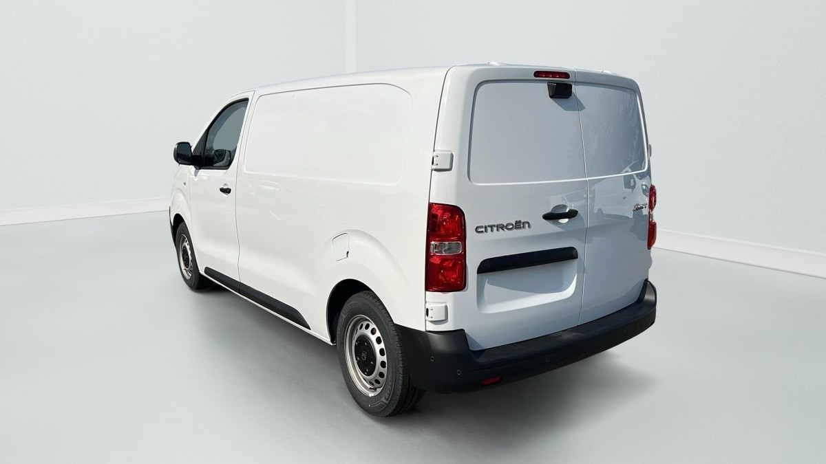 Vente en ligne Citroën Jumpy Fourgon JUMPY FGN M BLUEHDI 120 S S BVM6 au prix de 27 450 €