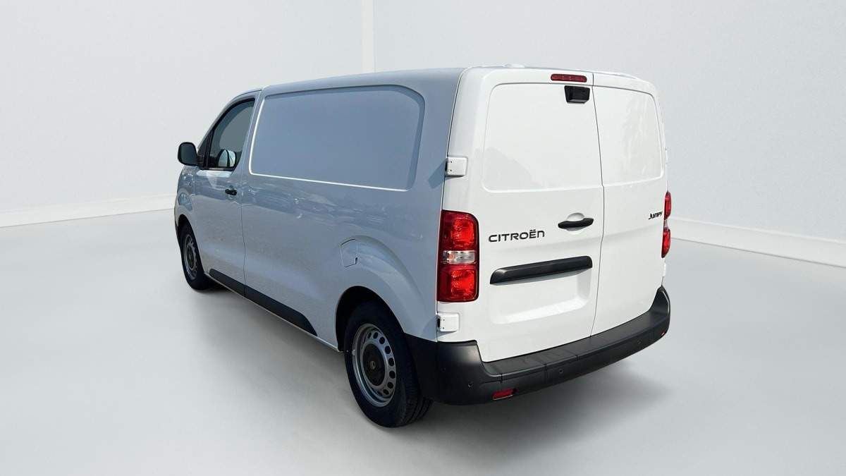 Vente en ligne Citroën Jumpy Fourgon JUMPY FGN M BLUEHDI 120 S S BVM6 au prix de 27 950 €