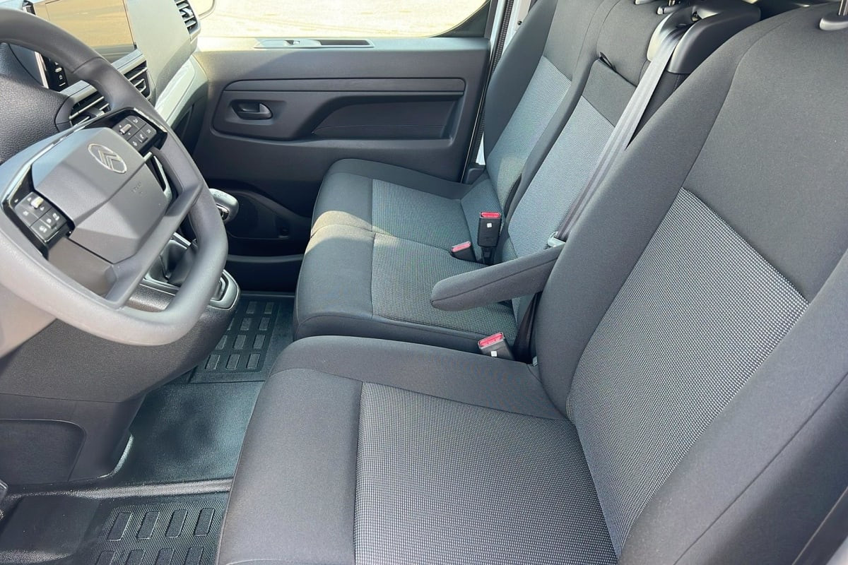 Vente en ligne Citroën Jumpy Fourgon JUMPY FGN M BLUEHDI 120 S S BVM6 au prix de 27 950 €