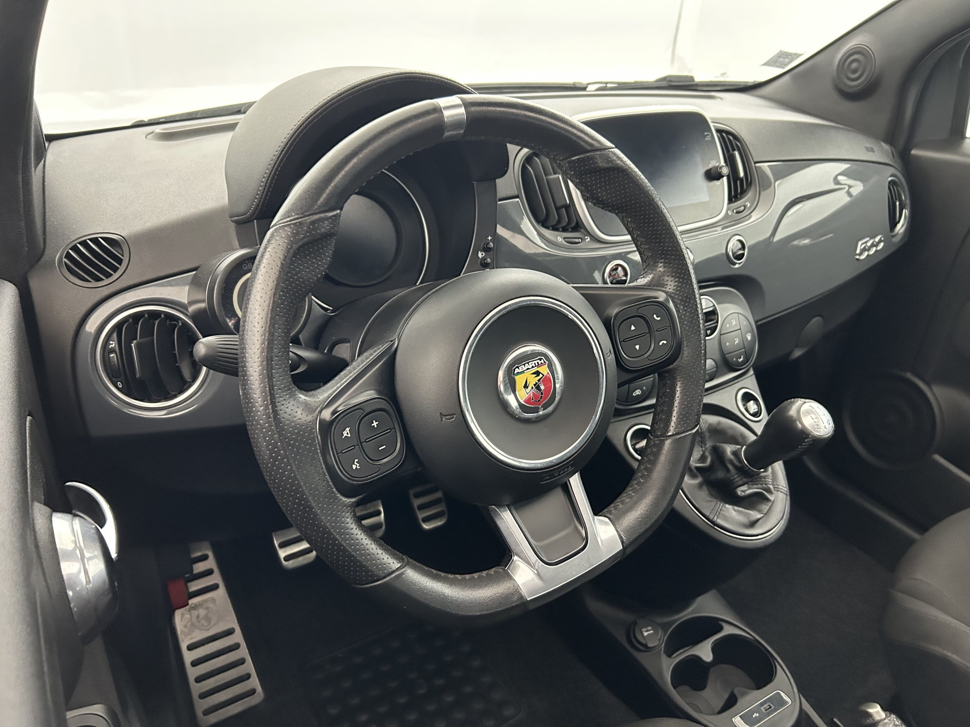 Vente en ligne Abarth 500 1.4 Turbo T-Jet 145ch 595 + Toit ouvrant au prix de 14 790 €