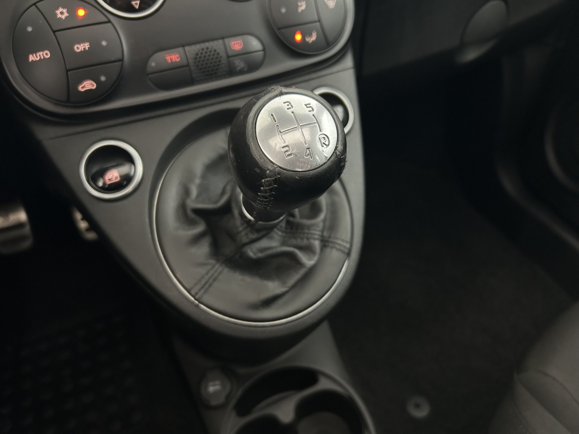 Vente en ligne Abarth 500 1.4 Turbo T-Jet 145ch 595 + Toit ouvrant au prix de 14 790 €
