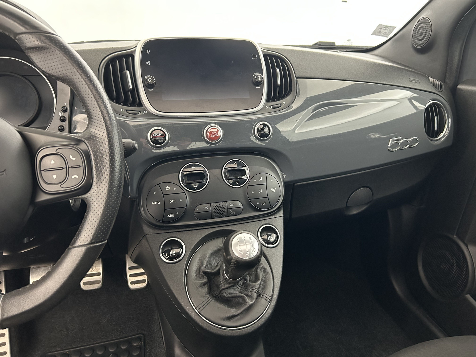 Vente en ligne Abarth 500 1.4 Turbo T-Jet 145ch 595 + Toit ouvrant au prix de 14 790 €