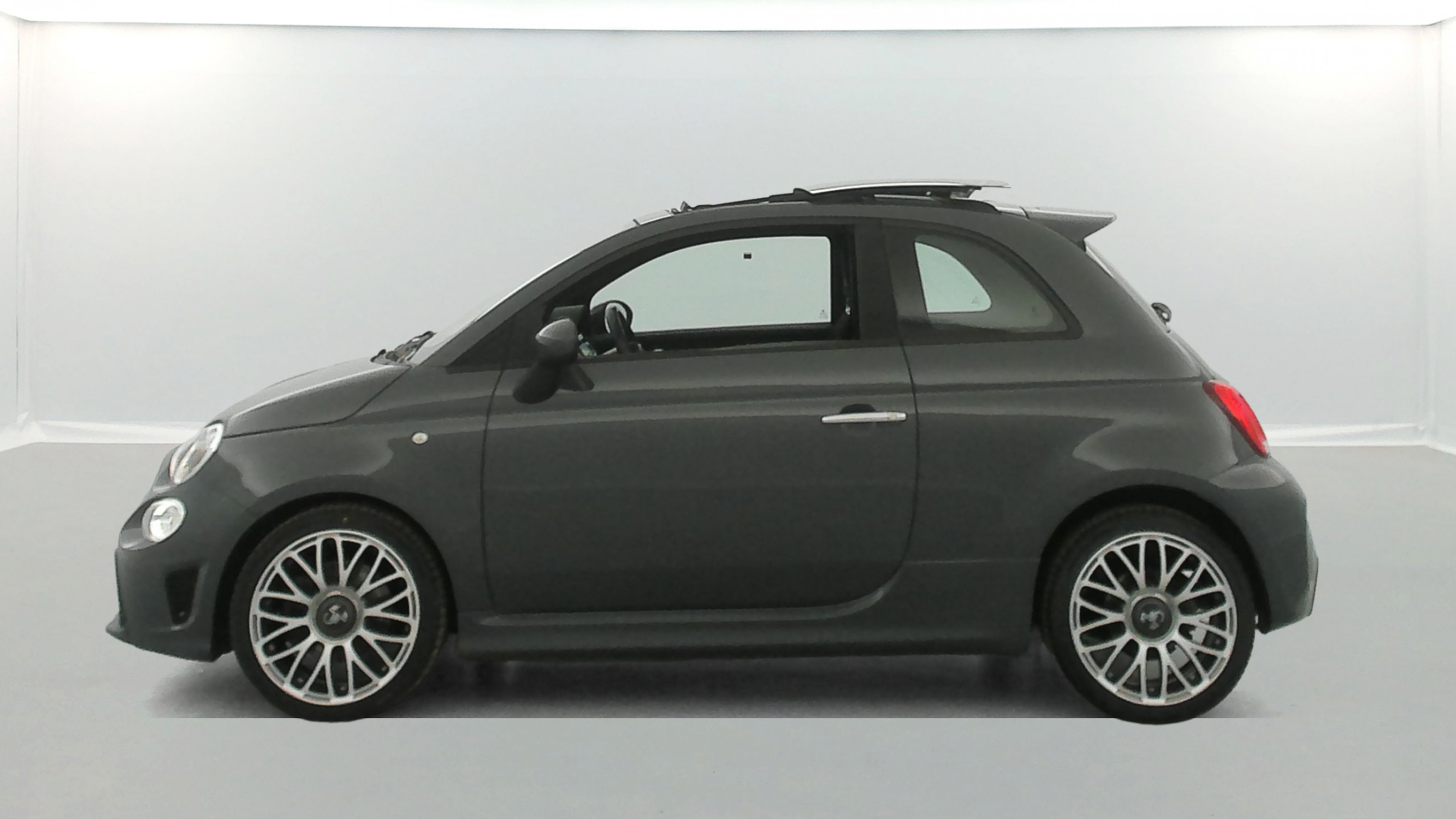 Vente en ligne Abarth 500 1.4 Turbo T-Jet 145ch 595 + Toit ouvrant au prix de 14 790 €