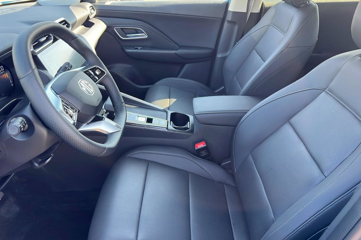 Vente en ligne Mg ZS 1.5 L Hybrid+ 197 ch Luxury au prix de 24 380 €