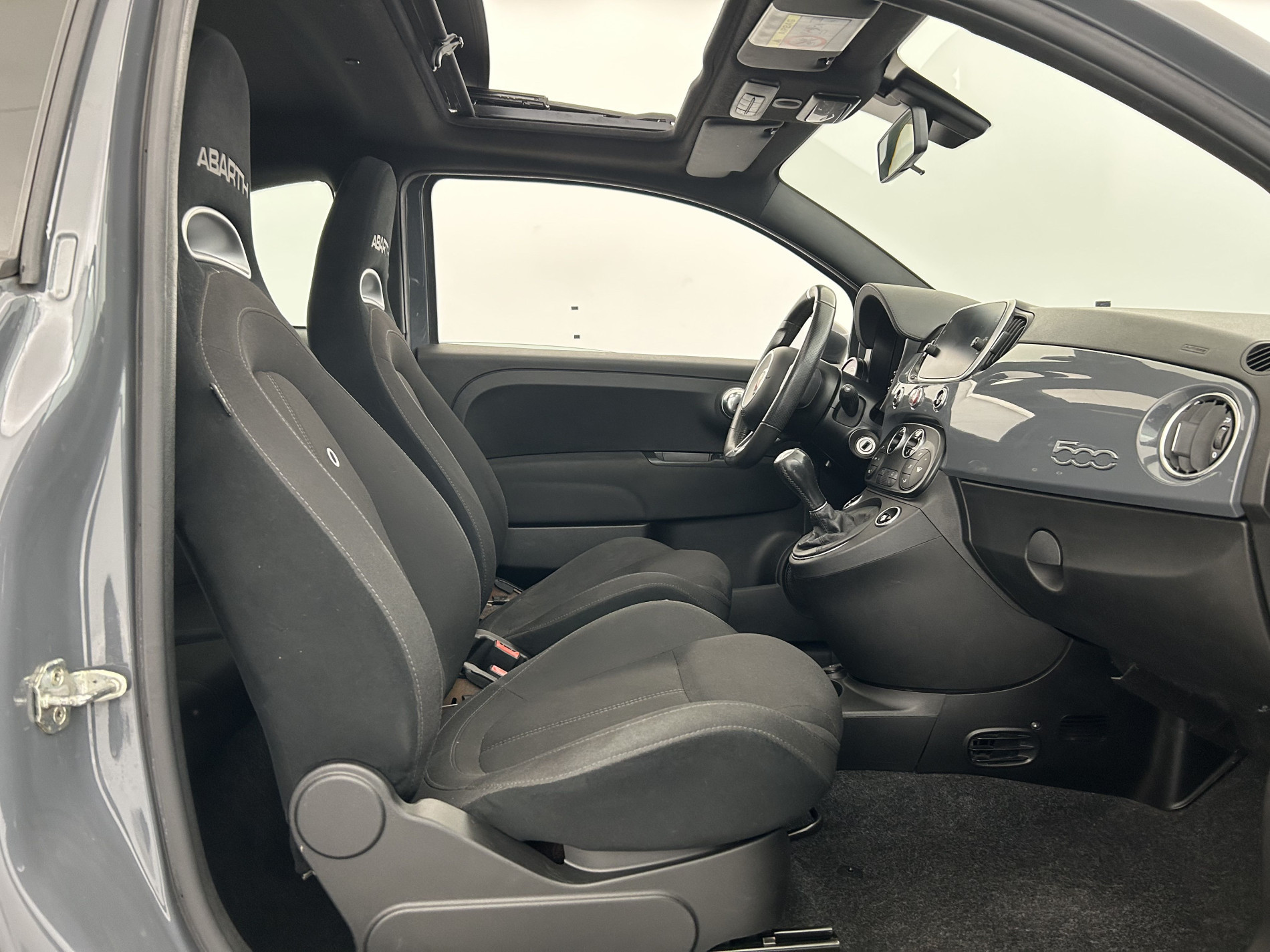 Vente en ligne Abarth 500 1.4 Turbo T-Jet 145ch 595 + Toit ouvrant au prix de 14 790 €