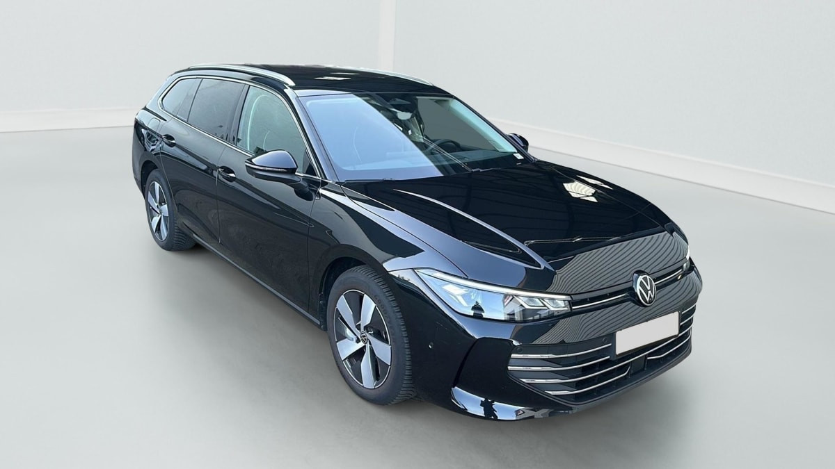 Volkswagen Passat 1.5 eTSI OPF 150 DSG7 Life Plus occasion de 2025 en vente à Rennes