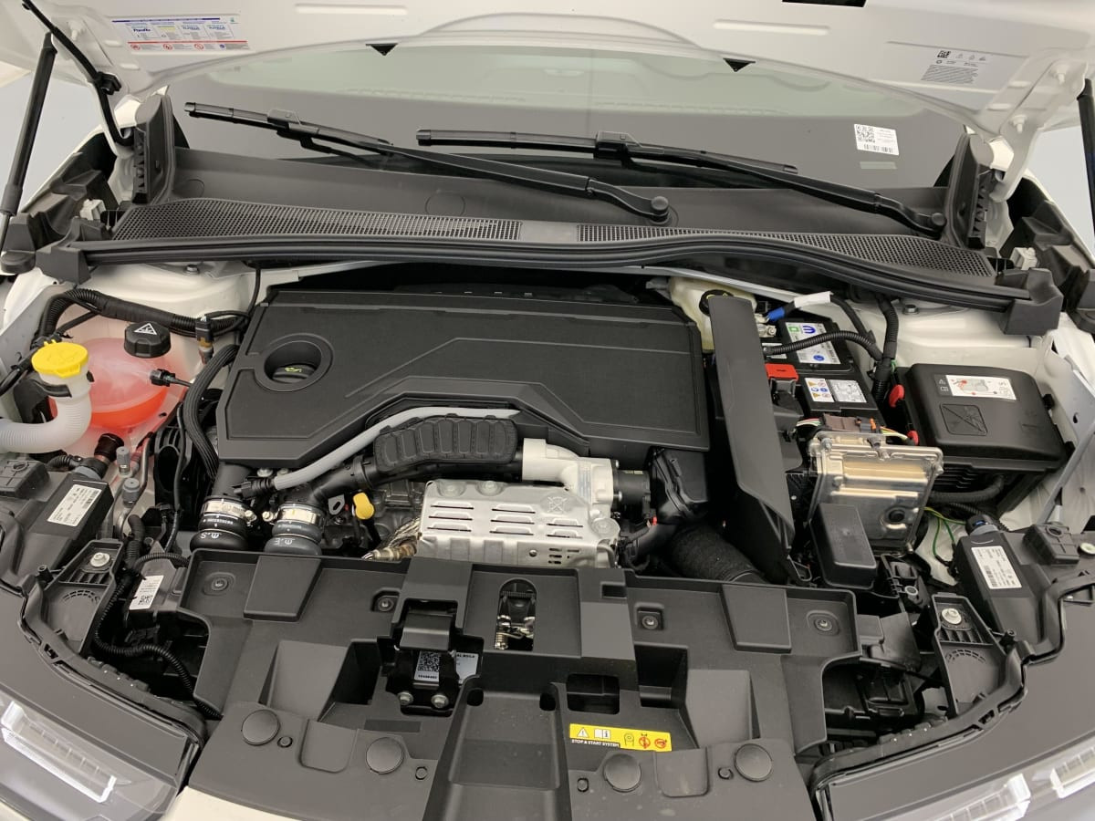 Vente en ligne Alfa Romeo Junior 1.2 Ibrida 145 ch e-DCT6 Ti au prix de 29 450 €