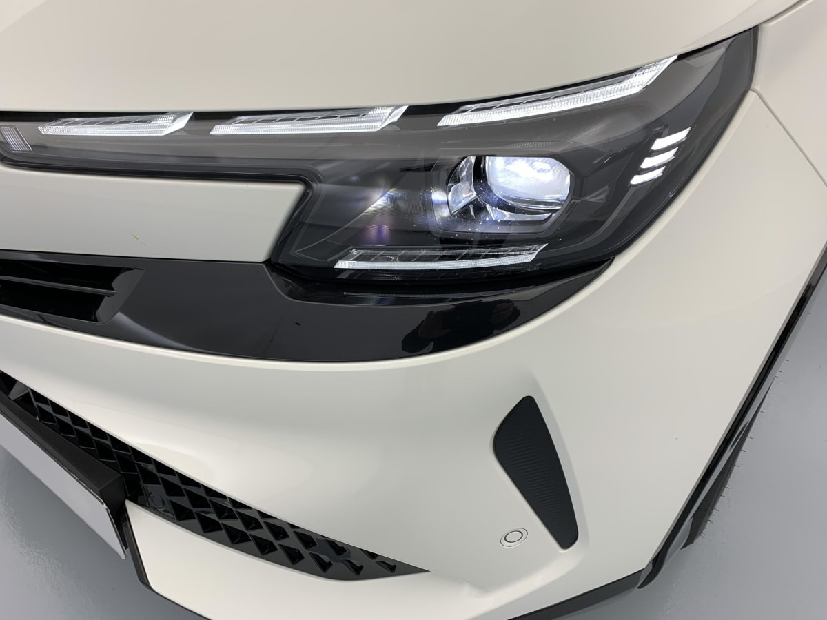 Vente en ligne Alfa Romeo Junior 1.2 Ibrida 145 ch e-DCT6 Ti au prix de 29 450 €