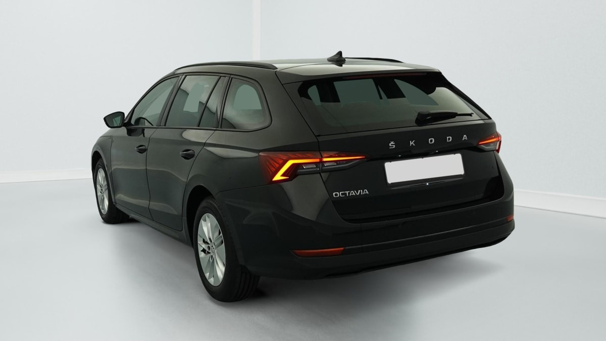 Vente en ligne Skoda Octavia Combi 2.0 TDI 116 ch DSG7 Ambition au prix de 23 360 €