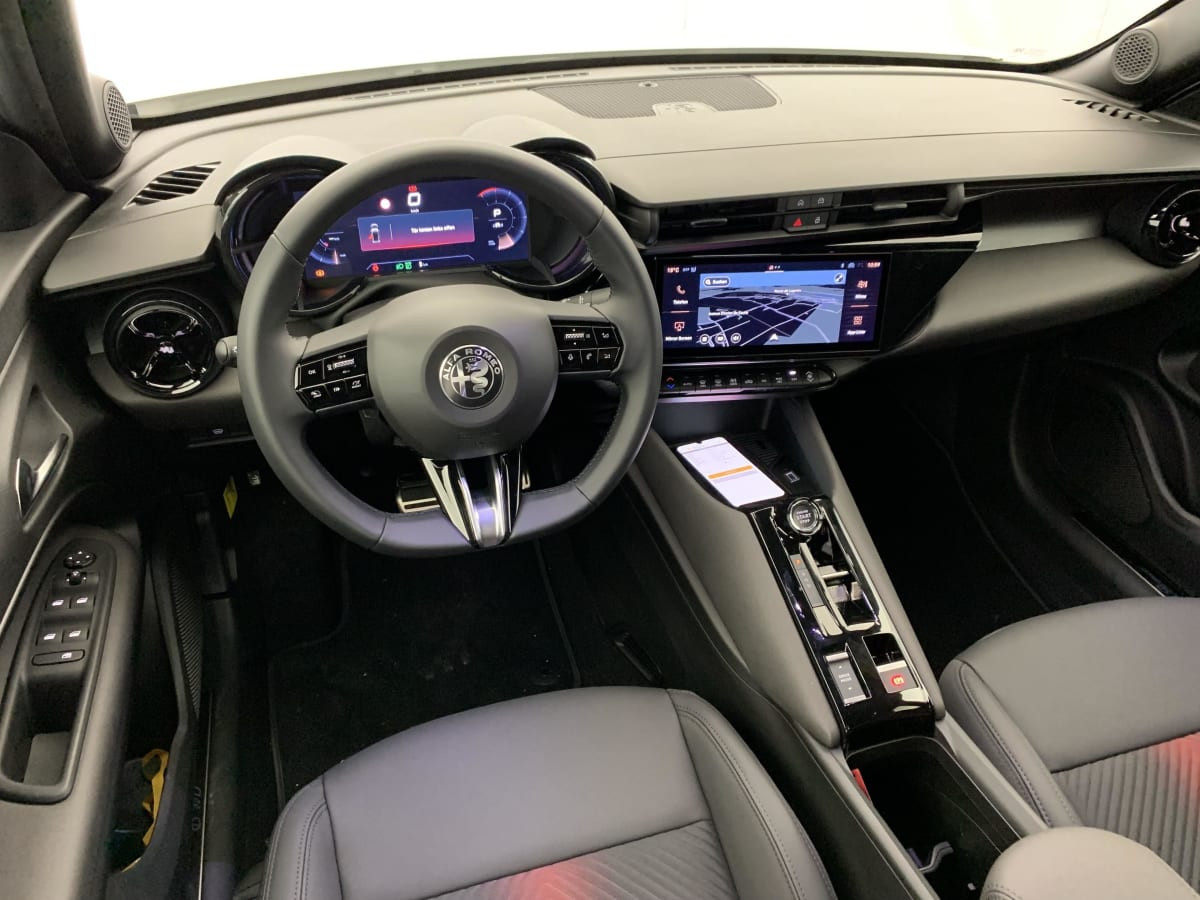 Vente en ligne Alfa Romeo Junior 1.2 Ibrida 145 ch e-DCT6 Ti au prix de 29 450 €