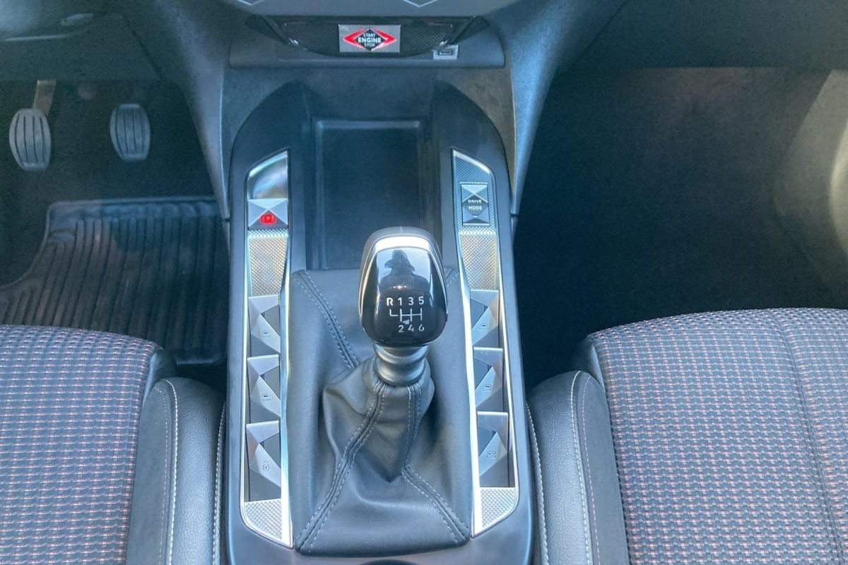 Vente en ligne Ds Ds3 Crossback PureTech 100 BVM6 Performance Line au prix de 17 800 €