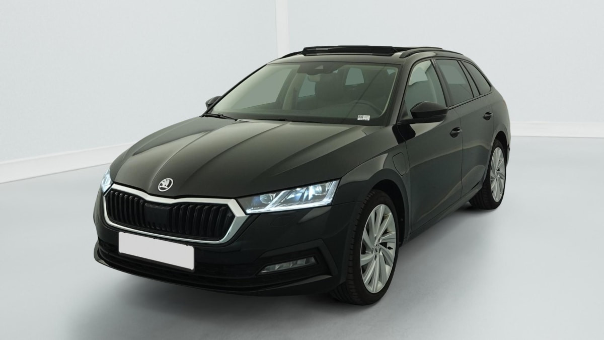 Vente en ligne Skoda Octavia Combi 1.4 TSI PHEV iV 204 ch DSG6e Ambition au prix de 25 420 €