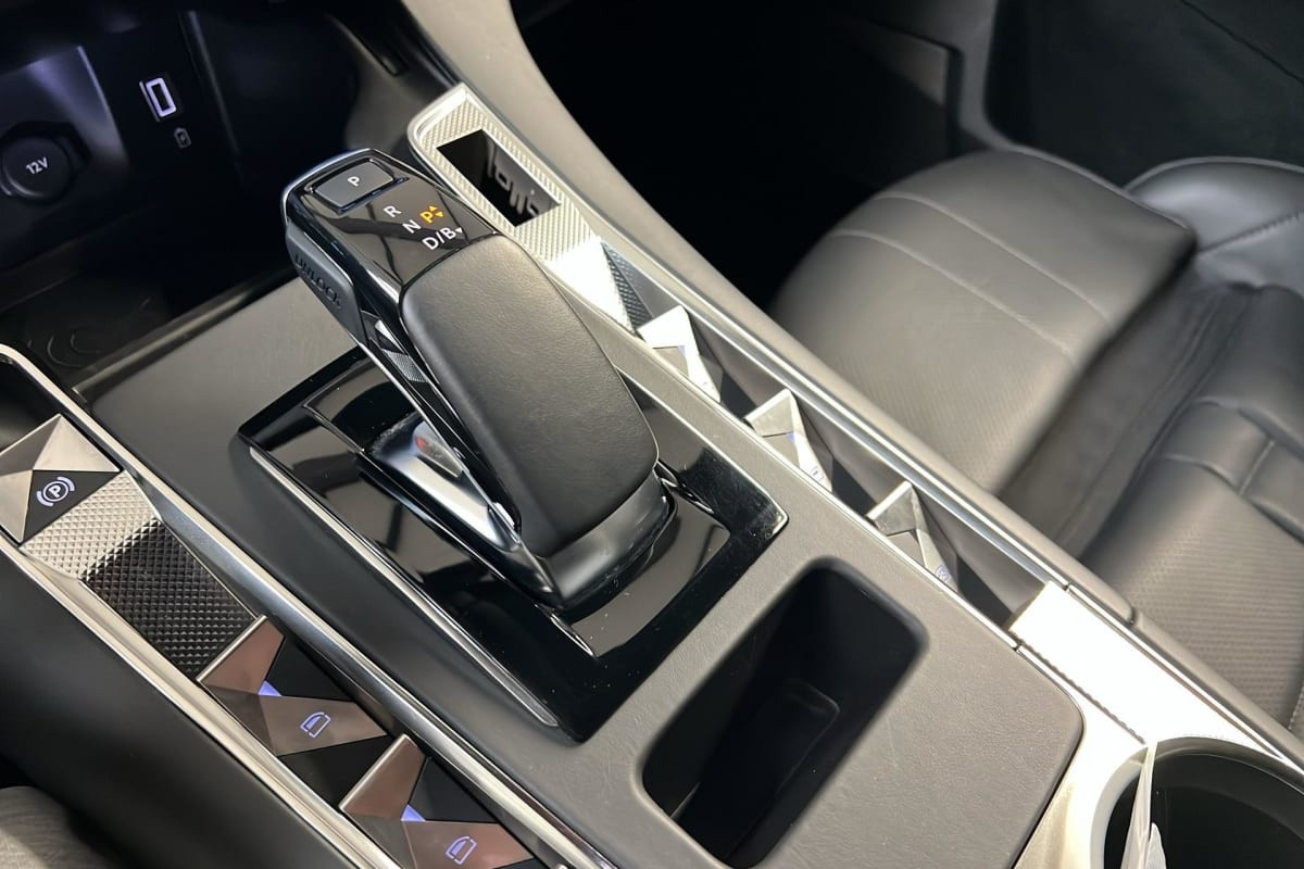 Vente en ligne Ds DS7 Crossback Hybride Rechargeable E-Tense 225 EAT8 Opera au prix de 39 840 €