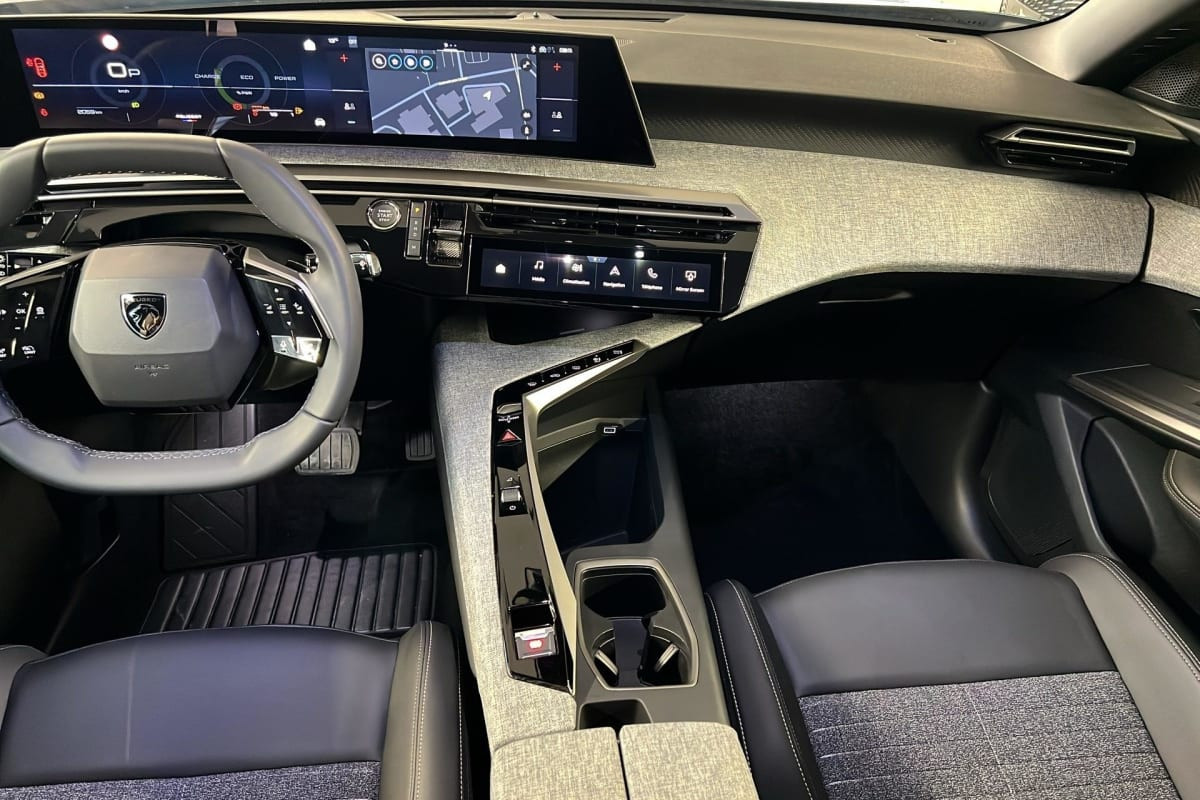 Vente en ligne Peugeot 3008 Hybrid 145 e-DCS6 Allure au prix de 29 130 €