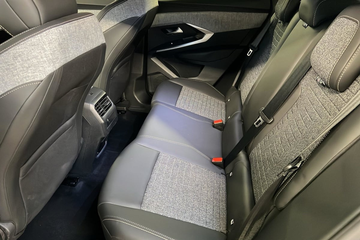 Vente en ligne Peugeot 3008 Hybrid 145 e-DCS6 Allure au prix de 29 130 €