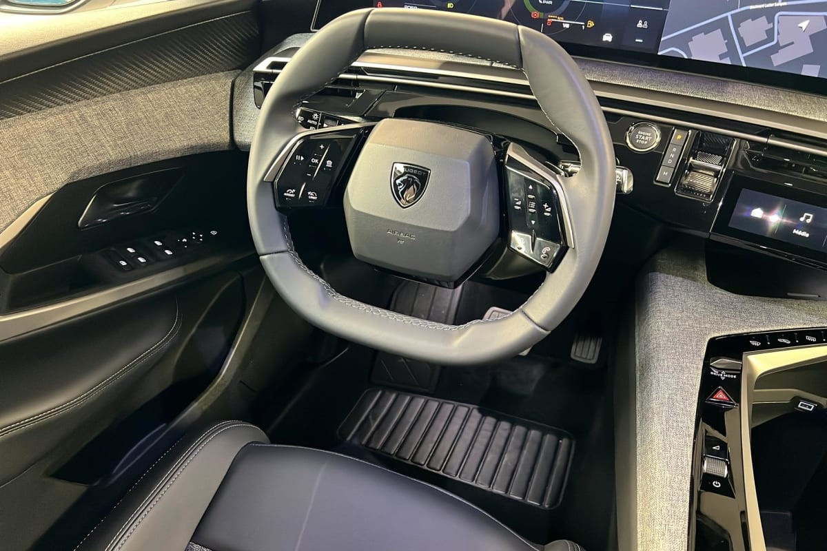 Vente en ligne Peugeot 3008 Hybrid 145 e-DCS6 Allure au prix de 29 130 €