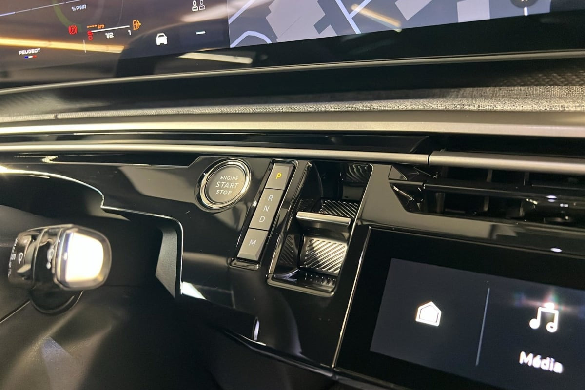 Vente en ligne Peugeot 3008 Hybrid 145 e-DCS6 Allure au prix de 29 130 €