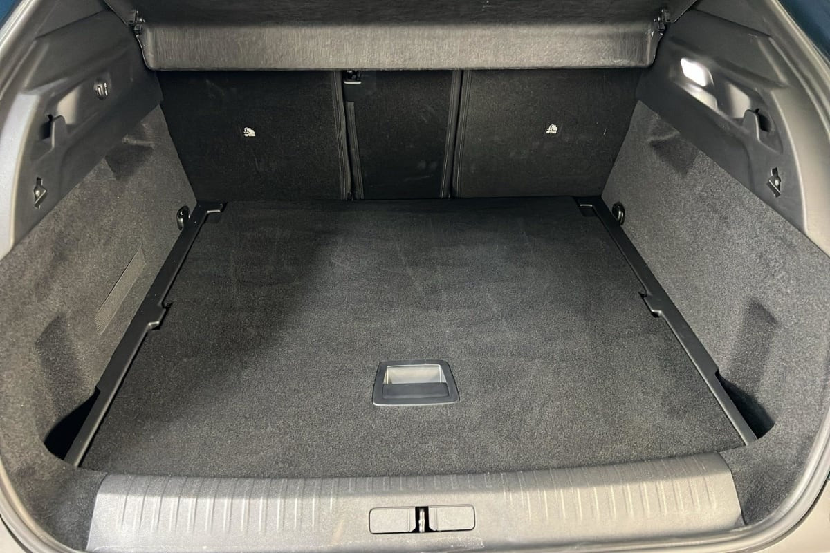 Vente en ligne Peugeot 3008 Hybrid 145 e-DCS6 Allure au prix de 29 130 €