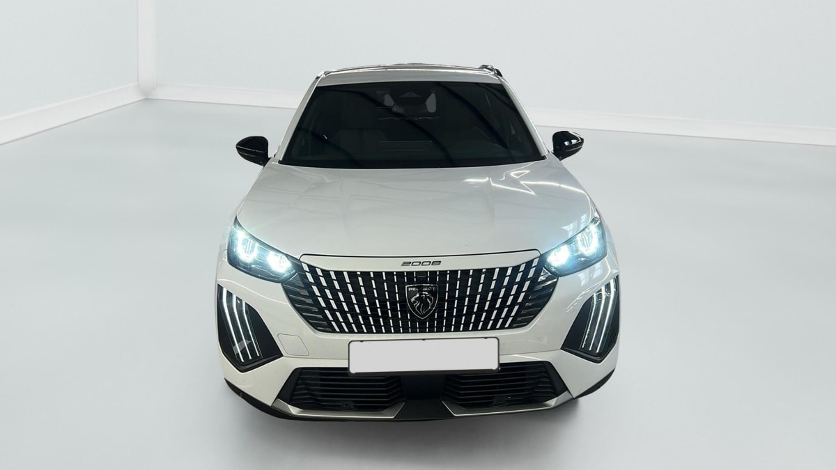 Vente en ligne Peugeot 2008 Hybrid 145 e-DCS6 Allure au prix de 23 360 €