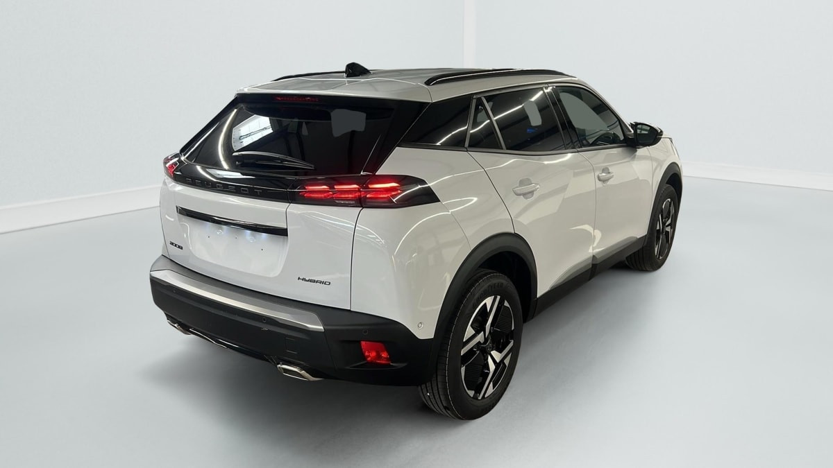 Vente en ligne Peugeot 2008 Hybrid 145 e-DCS6 Allure au prix de 23 360 €