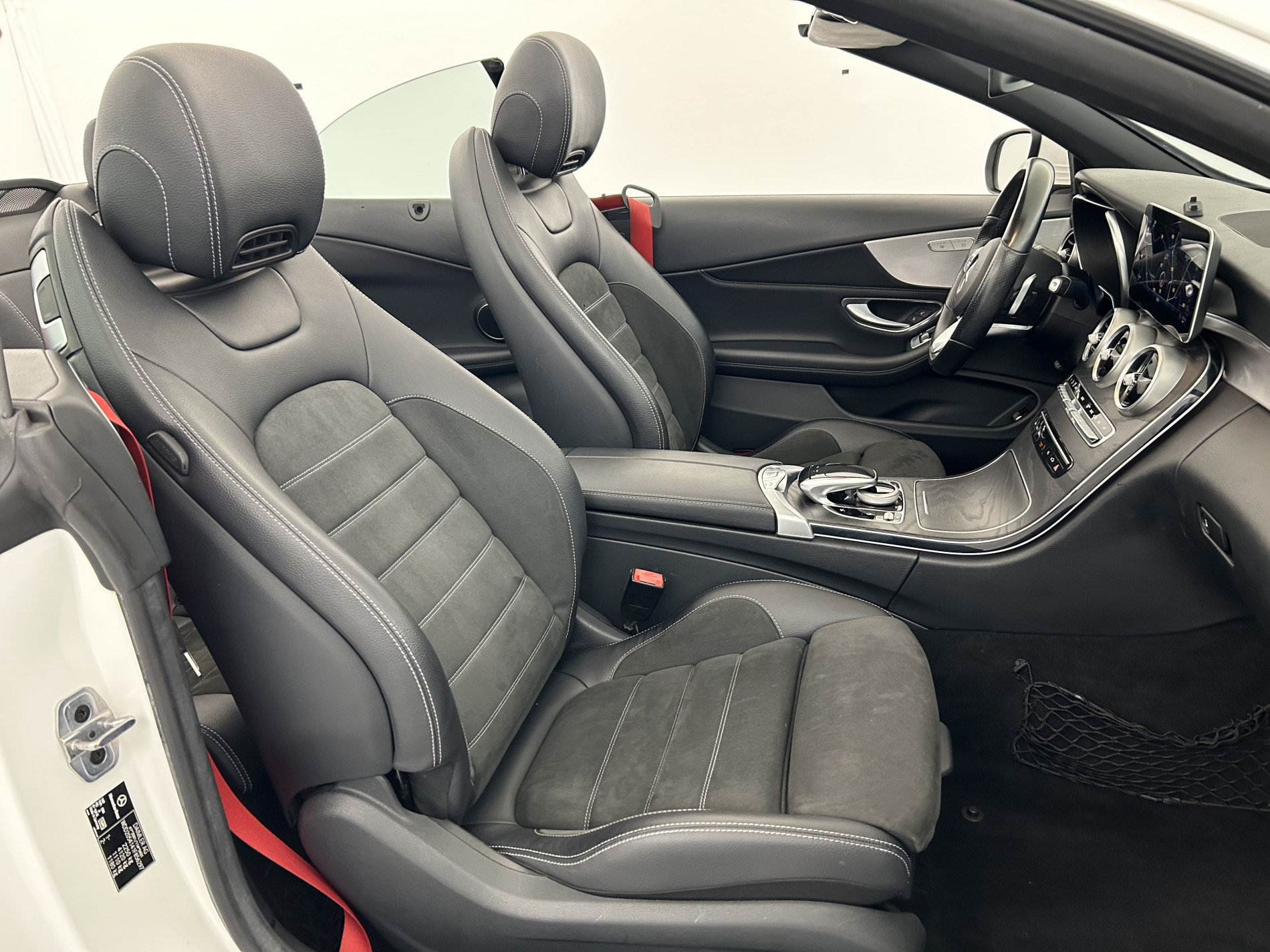 Vente en ligne Mercedes Classe C 220 d 194ch AMG Line 9G-Tronic + Attelage au prix de 29 980 €