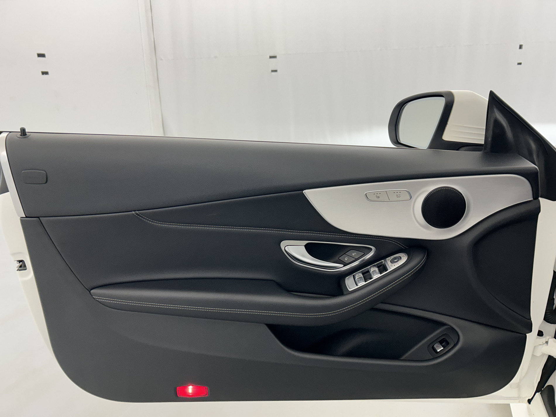 Vente en ligne Mercedes Classe C 220 d 194ch AMG Line 9G-Tronic + Attelage au prix de 29 980 €