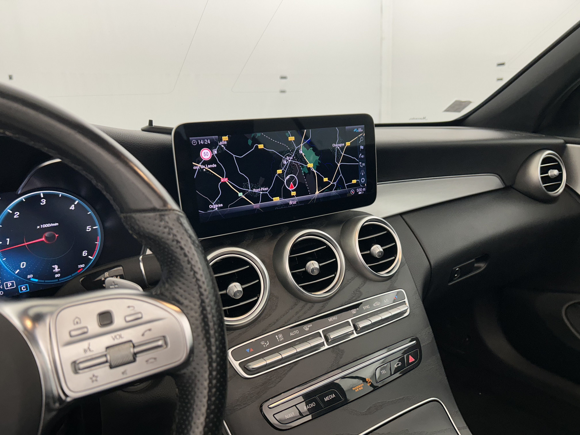 Vente en ligne Mercedes Classe C 220 d 194ch AMG Line 9G-Tronic + Attelage au prix de 29 980 €