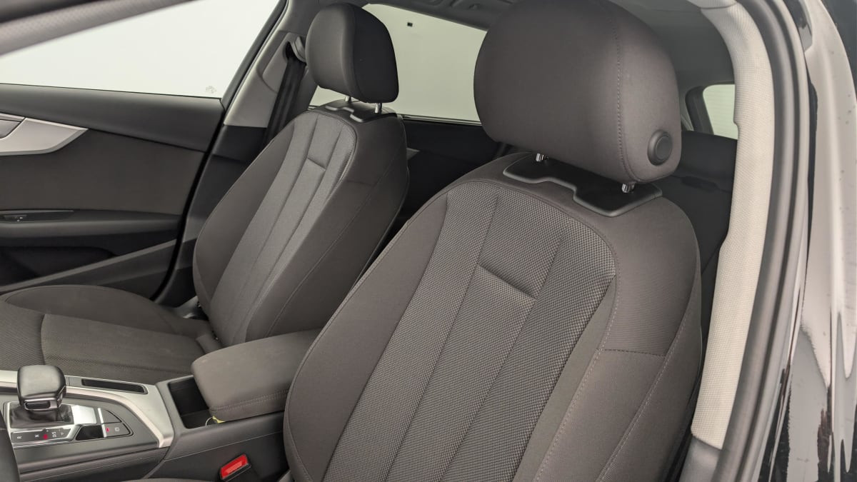 Vente en ligne Audi A4 Avant 35 TFSI 150 S tronic 7 Design au prix de 25 420 €