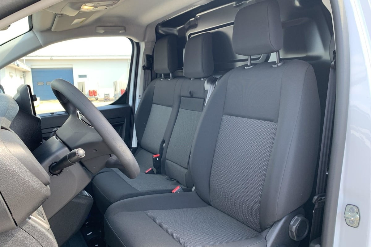 Vente en ligne Citroën Jumpy Fourgon JUMPY FGN M BLUEHDI 120 S S BVM6 au prix de 26 710 €