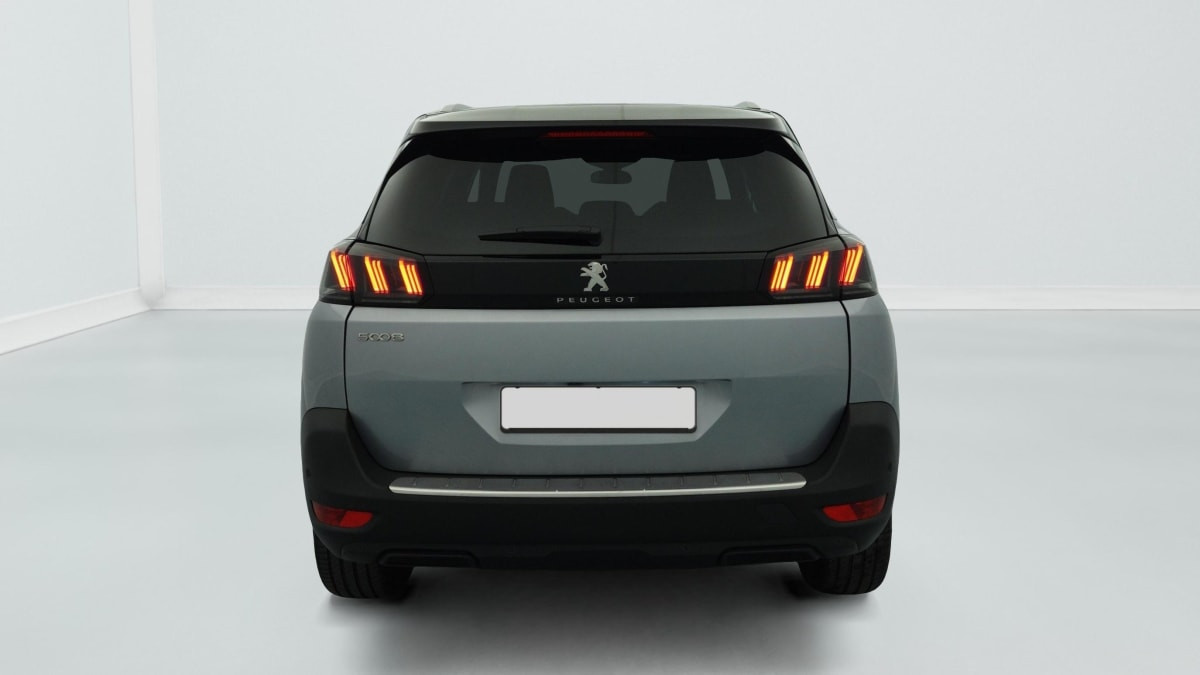 Vente en ligne Peugeot 5008 Hybrid 136 e-DCS6 Allure Pack au prix de 27 480 €