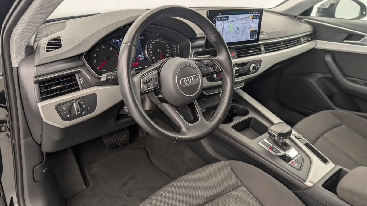 Vente en ligne Audi A4 Avant 35 TFSI 150 S tronic 7 Design au prix de 25 420 €