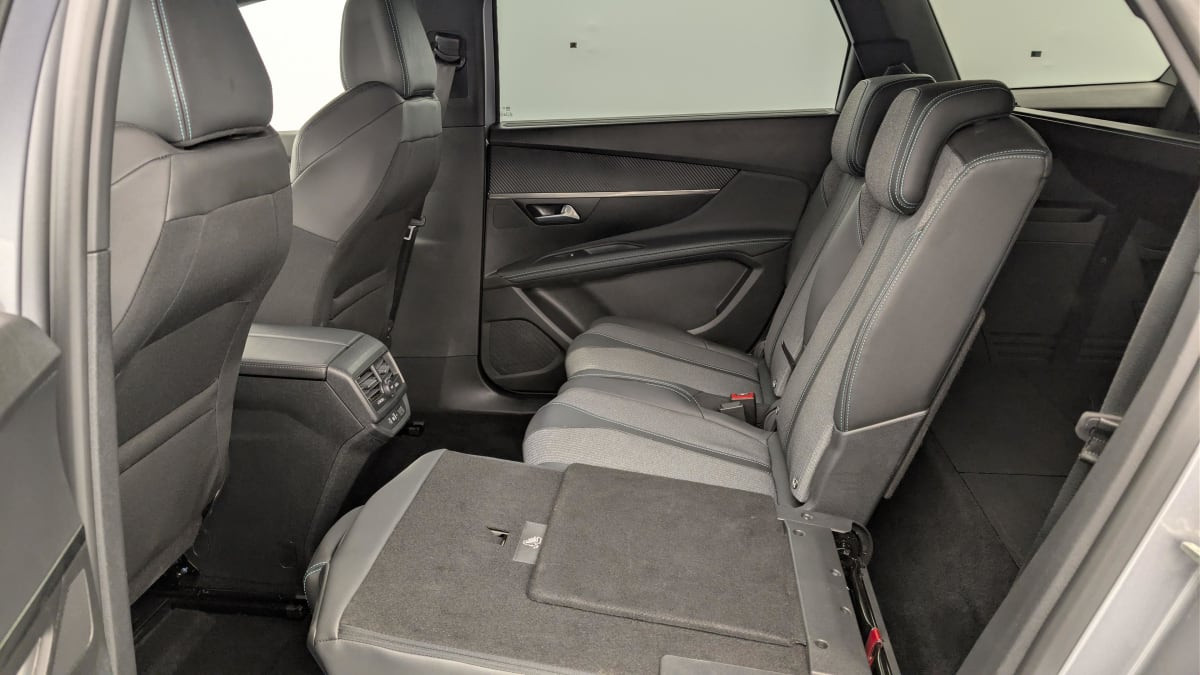 Vente en ligne Peugeot 5008 Hybrid 136 e-DCS6 Allure Pack au prix de 27 480 €