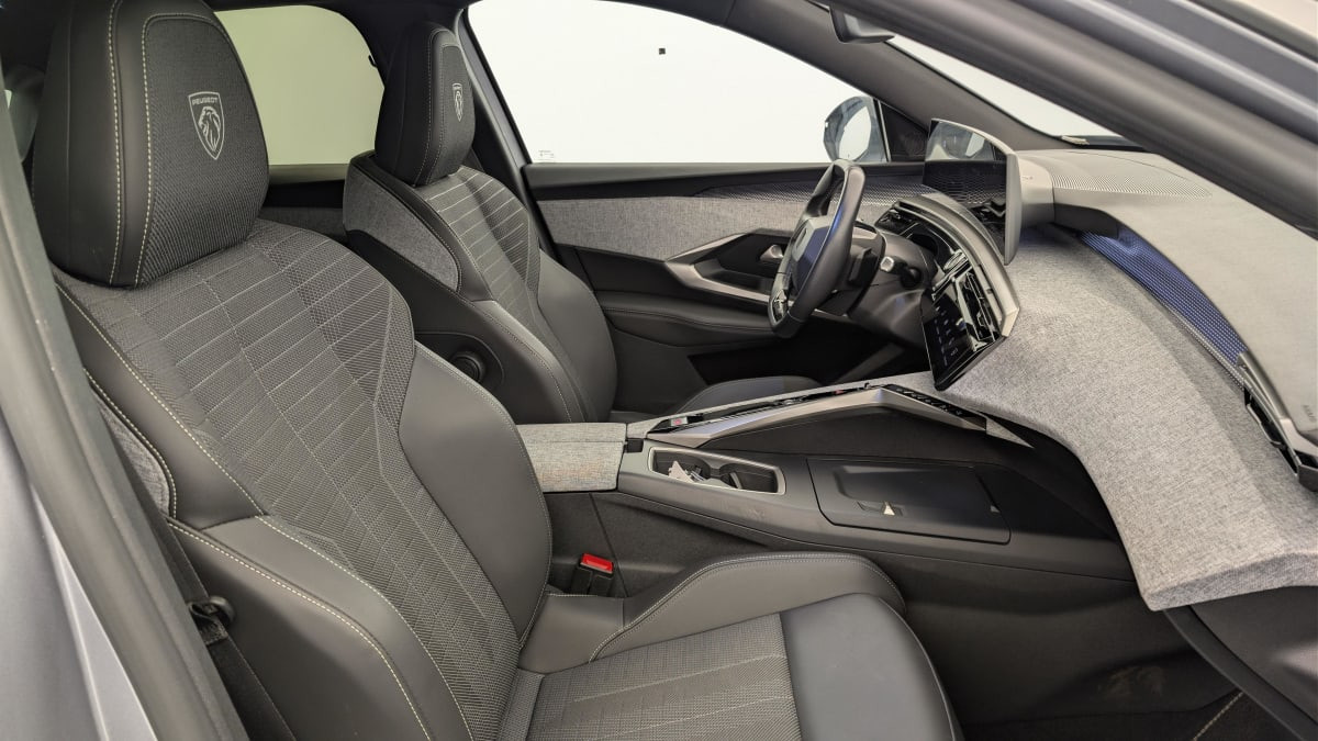 Vente en ligne Peugeot 3008 Hybrid 145 e-DCS6 GT au prix de 29 540 €