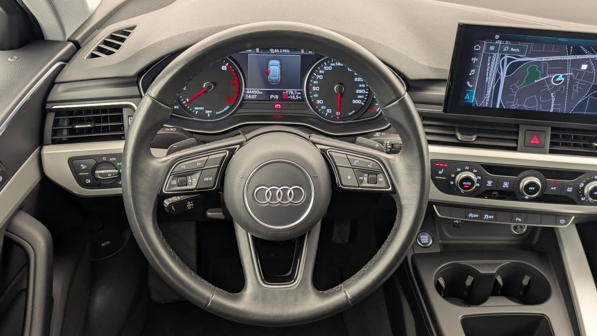 Vente en ligne Audi A4 Avant 35 TFSI 150 S tronic 7 Design au prix de 25 420 €
