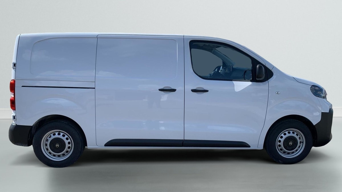 Vente en ligne Citroën Jumpy Fourgon JUMPY FGN M BLUEHDI 120 S S BVM6 au prix de 26 710 €