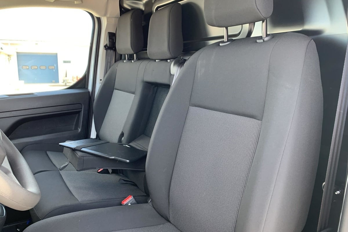 Vente en ligne Citroën Jumpy Fourgon JUMPY FGN M BLUEHDI 120 S S BVM6 au prix de 26 710 €