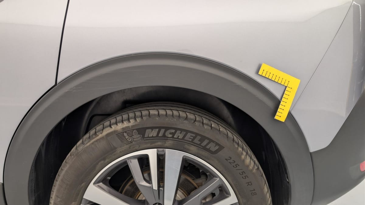 Vente en ligne Peugeot 5008 Hybrid 136 e-DCS6 Allure Pack au prix de 27 480 €