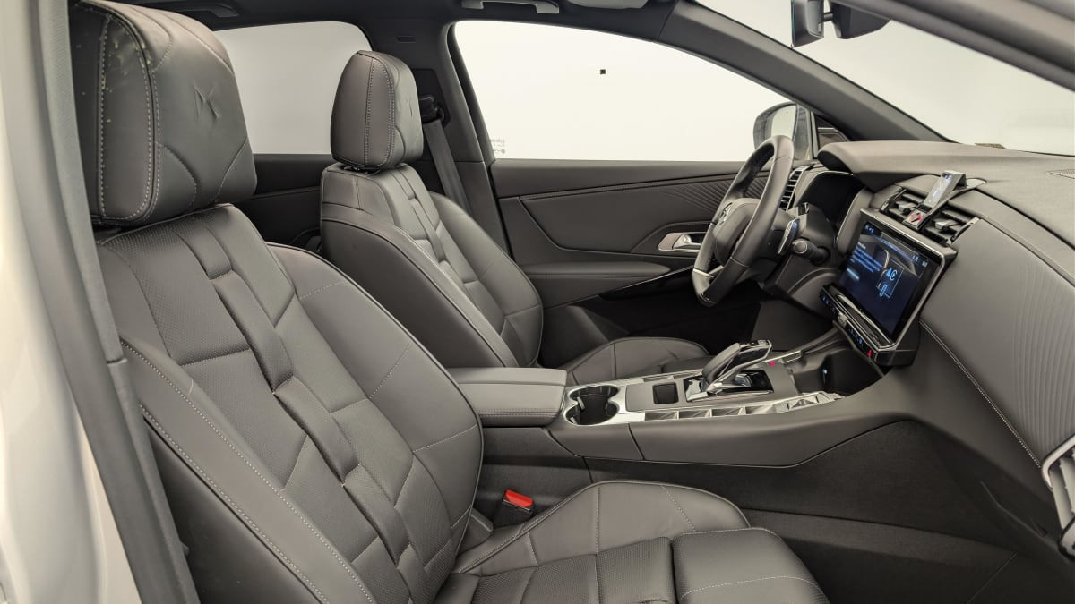 Vente en ligne Ds DS7 Crossback Hybride Rechargeable E-Tense 225 EAT8 Opera au prix de 39 840 €