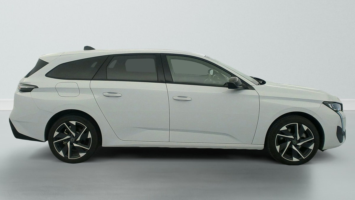 Vente en ligne Peugeot 308 SW Hybrid 145 e-DCS6 Allure au prix de 25 530 €
