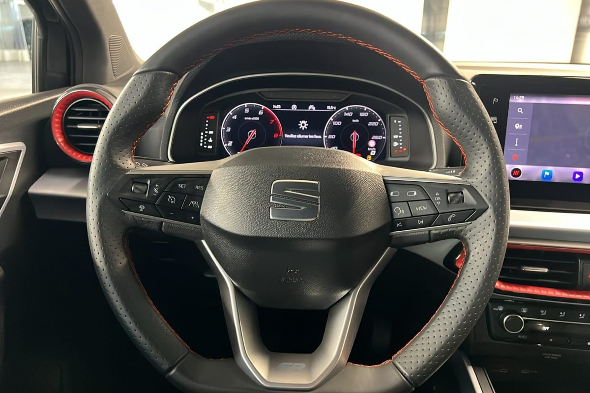 Vente en ligne Seat Arona 1.0 TSI 115 CH START STOP BVM FR au prix de 20 790 €