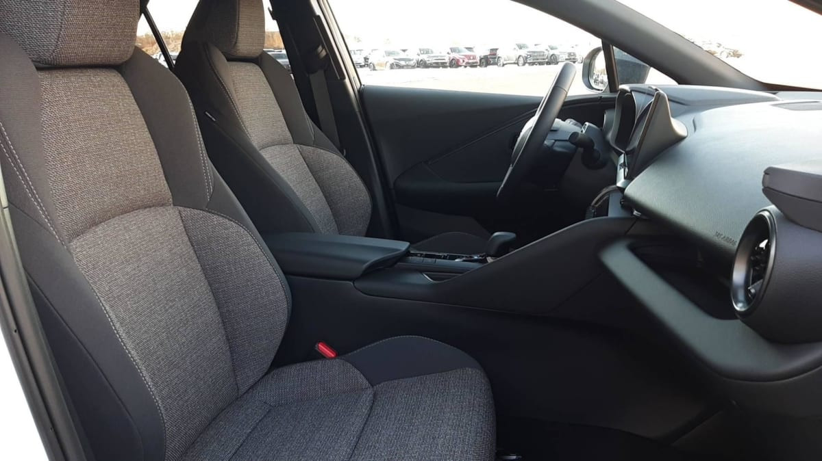 Vente en ligne Toyota C-HR Hybride Rechargeable 225 Design au prix de 31 920 €