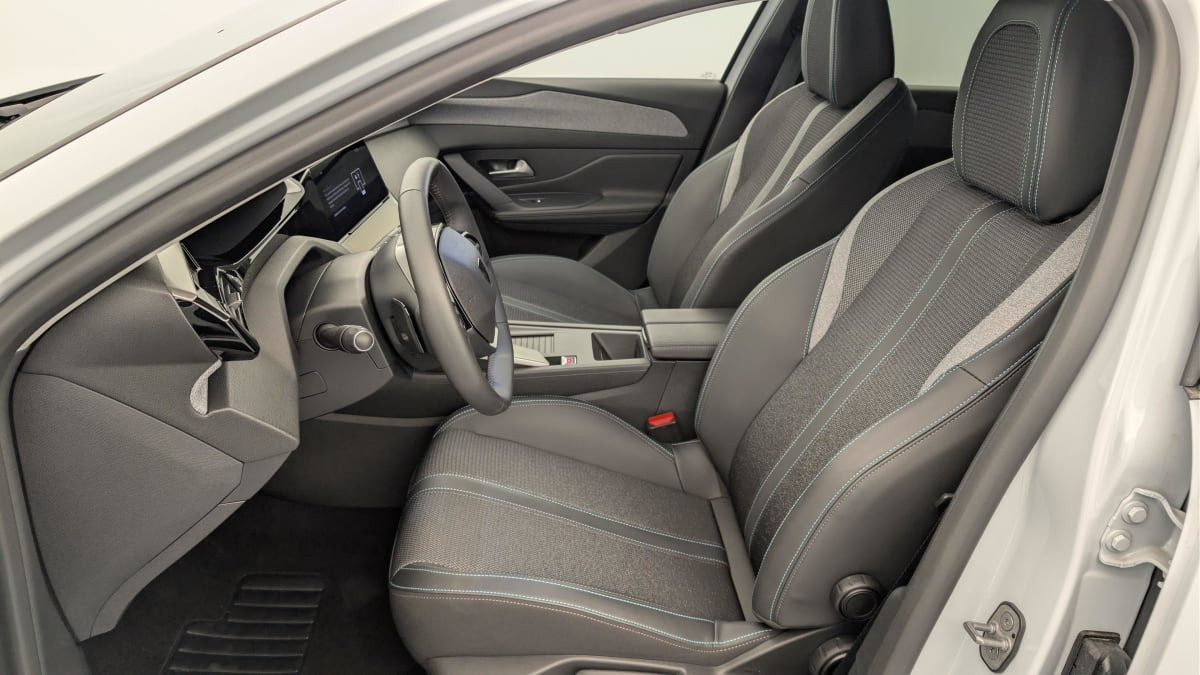 Vente en ligne Peugeot 308 SW Hybrid 145 e-DCS6 Allure au prix de 25 530 €