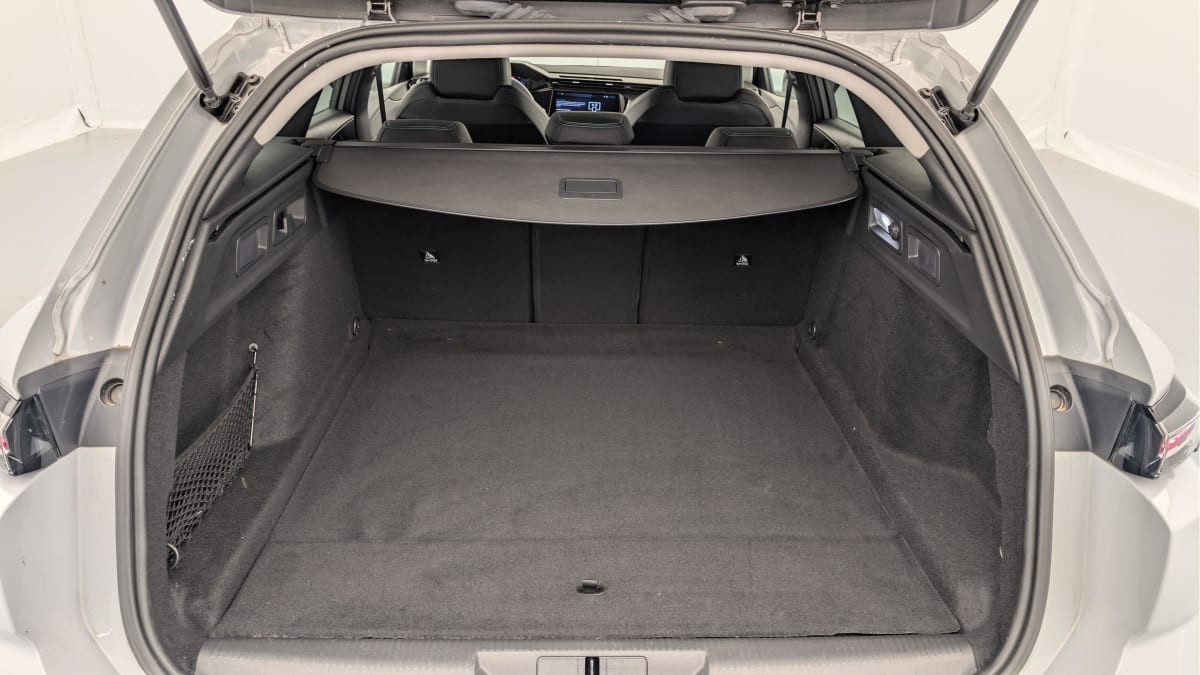 Vente en ligne Peugeot 308 SW Hybrid 145 e-DCS6 Allure au prix de 25 530 €