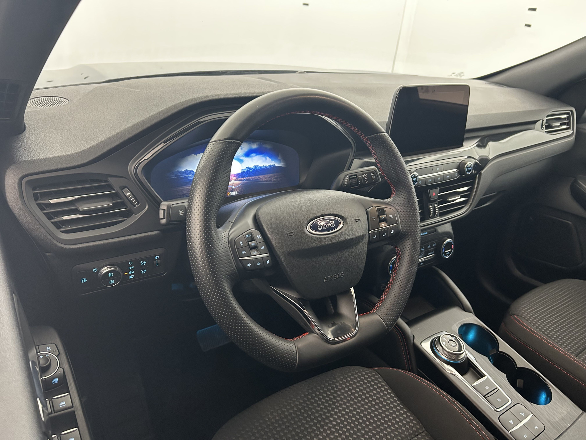 Vente en ligne Ford Kuga 2.5 Duratec 225ch PHEV ST-Line BVA au prix de 20 790 €