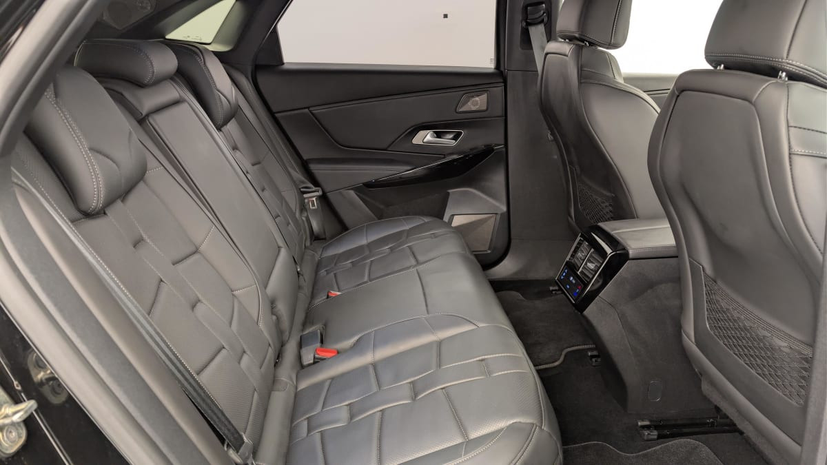 Vente en ligne Ds DS7 Crossback Hybride Rechargeable E-Tense 225 EAT8 Opera au prix de 39 840 €