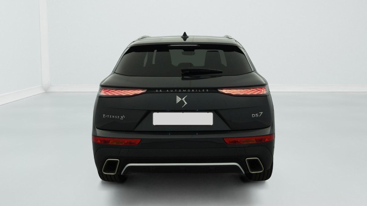 Vente en ligne Ds DS7 Crossback Hybride Rechargeable E-Tense 300 EAT8 4x4 Rivoli au prix de 36 340 €