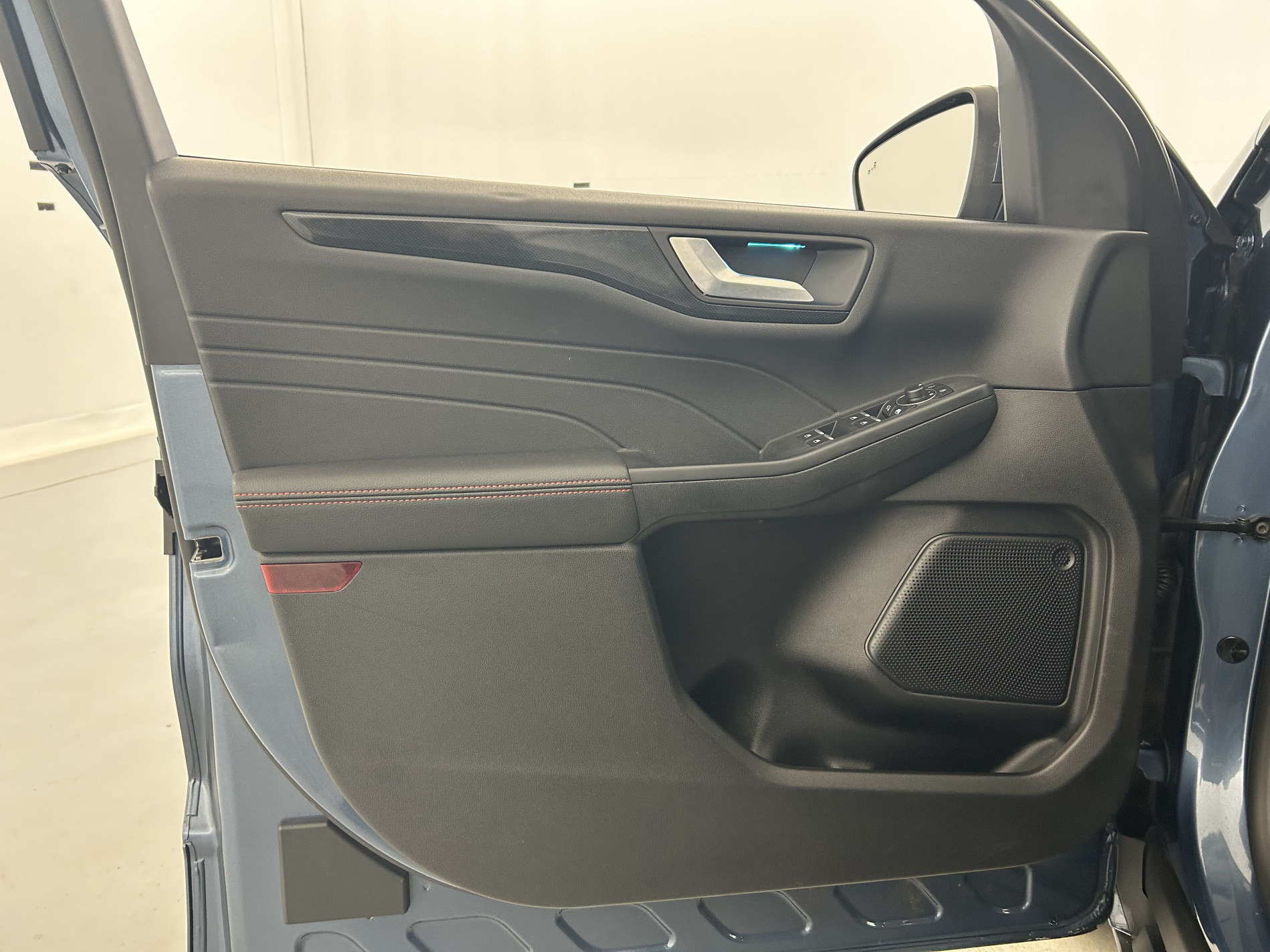 Vente en ligne Ford Kuga 2.5 Duratec 225ch PHEV ST-Line BVA au prix de 20 790 €