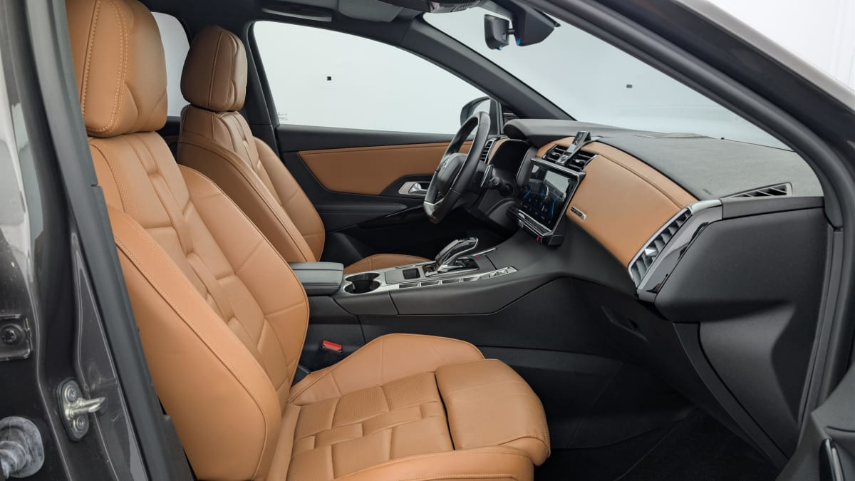 Vente en ligne Ds DS7 Crossback Hybride E-Tense 300 EAT8 4x4 Rivoli au prix de 30 160 €