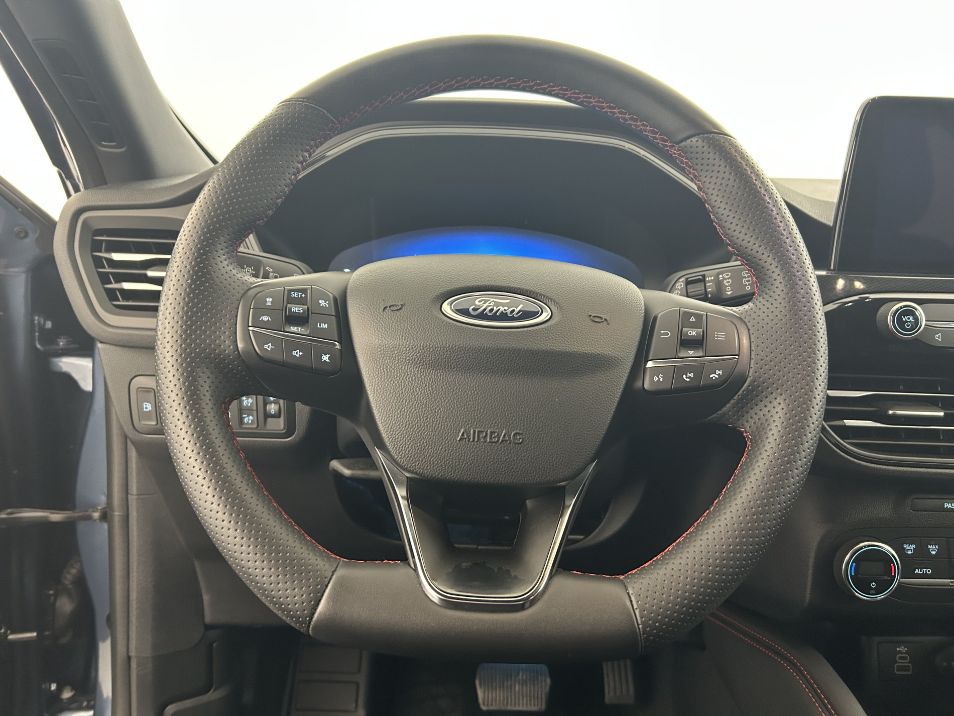 Vente en ligne Ford Kuga 2.5 Duratec 225ch PHEV ST-Line BVA au prix de 20 790 €