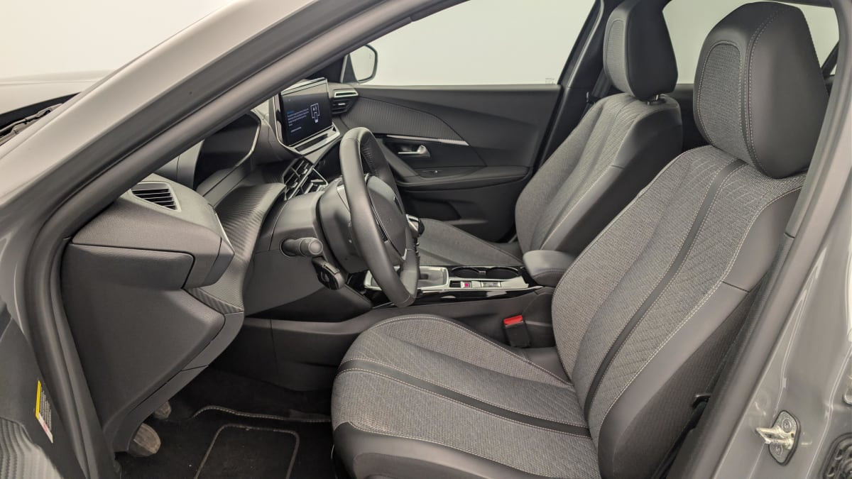 Vente en ligne Peugeot 2008 PureTech 100 S S BVM6 Allure au prix de 17 180 €